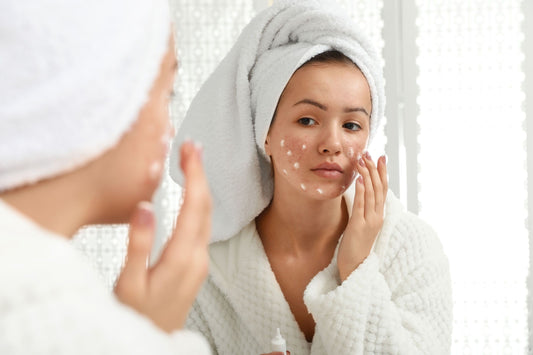 Acne-Prone: Ingredients You Should Be Looking For When Choosing Skincare