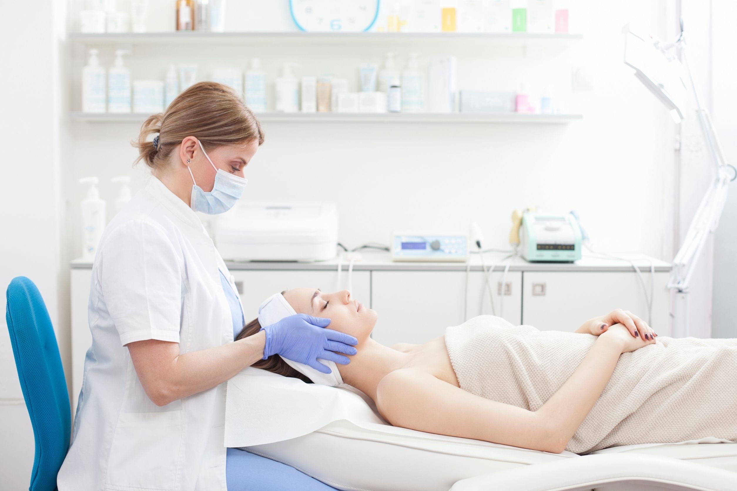 Estheticians: Best Practices to Treat Acne Scars